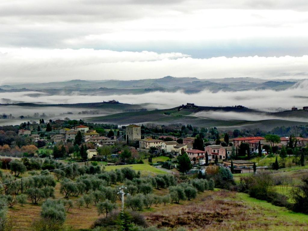 בית הארחה Corsano  	Castello Di Grotti מראה חיצוני תמונה